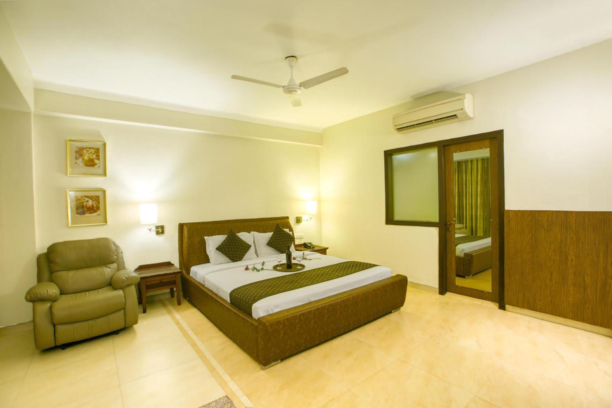 Neelam The Glitz Hotel Calangute Exterior photo